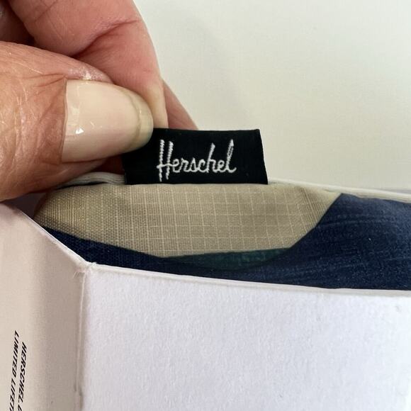 Herschel Supply Foldable Duffel Bag Multicolor 22L Capacity Ripstop Lightweight - Picture 7 of 7